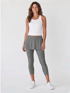 NWOT Hard Tail Forever Flat Waist Skirted Capri Leggings Gray Heather- Size: M